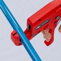 KNIPEX Kleště na řezání trubek na plastové trubky (elektroinstalace) 185 mm