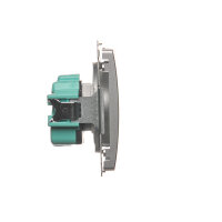 Zásuvka jednonásobná s uzemněním, s clonkami 16 A, 250 V, stříbrná matná