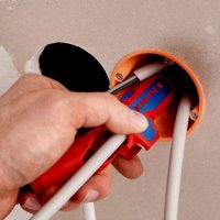 KNIPEX ErgoStrip Univerzální odizolovací nástroj Pro leváky 135 mm 16 95 02 SB