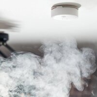 Detektor kouře Shelly Plus Smoke Alarm se zvukovým, světelným alarmem, WiFi.