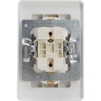 912613066 Double earthed socket outlet,