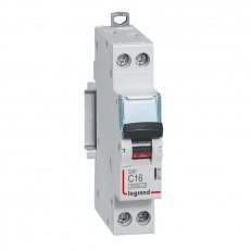 DX3 JISTIČ, 1+N PÓLOVÝ, CHAR. C,16A 6/10 KA LEGRAND 407742
