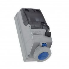 ZÁS.BOX 220V, 3K, 32A, VYPÍNAČ LEGRAND 056669