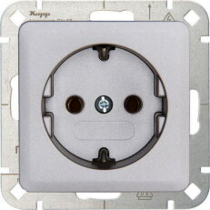 914820007 HK02 - Earthed socket outlet -