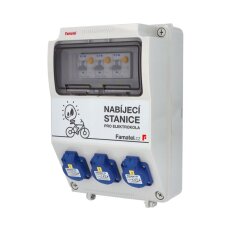 Nabíjecí stanice ZSF30000000.1 /3958 IP54 jištěná kombi chrániči 3x16/1N/B/003-A