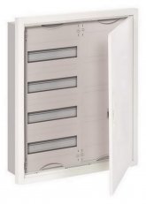 Zapuštěná rozvodnice ABB U42M -48M s dveřmi