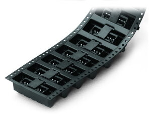 Konektor s pájecími piny THR, pájecí kontakt 0,8x0,8 mm, rovné, černá 8pól.