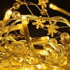 LED řetěz s ozdobnými přívěšky 20LED, 2m, 2x AA SOLIGHT 1V235