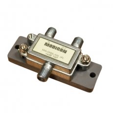 Schneider MA0185100 RIO TAP - odbočka koaxiálního kabelu