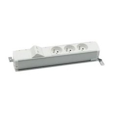 Standardní zásuvkový blok  3x 250 V typ