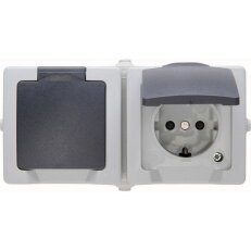137056002 Double earthed socket outlet w