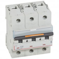 DX3 JISTIČ, 3 PÓLOVÝ, CHAR. C,32A 25KA LEGRAND 409784