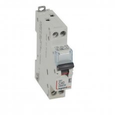 DX3 JISTIČ, 1+N PÓLOVÝ, CHAR. C,40A 6/10 KA LEGRAND 407746