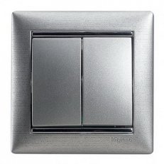 VALENA STŘÍDAVÝ DVOJITÝ PŘEPÍNAČ Č.6+6 HLINÍK LEGRAND 770108