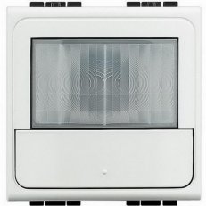 BTICINO LIVINGLIGHT GREEN SPÍNAČ S PIR A SENZOREM JASU 230V 2MODULOVÝ BÍLÝ
