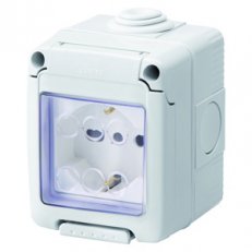 27 COMBI Zásuvka 2pól.+E 13A IP55, GB, šedá GEWISS GW27842