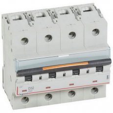 DX3 JISTIČ, 4 PÓLOVÝ, CHAR. D,32A 25KA LEGRAND 409849