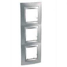 Unica Top rámeček trojnásobný vertikální Cromo mat/Aluminium MGU66.006V.038