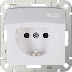 920802008 HK05 - Earthed socket outlet w