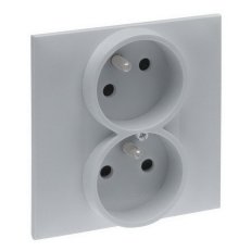 NILOÉ STEP ZÁSUVKA 2x2P+T S CLONKAMI HLINÍK LEGRAND 863327