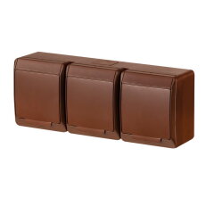 GALATEA IP44 Zásuvka 3x 2P+PE SCHUKO 3-nás. vodorovná (hnědá) FAMATEL 5326-06