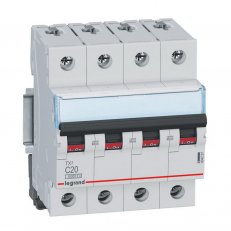 TX3 JISTIČ, 4 PÓLOVÝ, CHAR. C, 20A 10000A LEGRAND 404257
