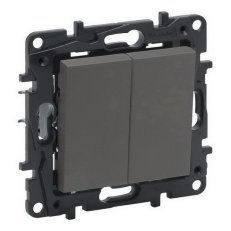 NILOÉ STEP SPÍNAČ Č.5 OCEL LEGRAND 863405