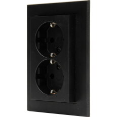 HK07 - Double earthed socket outlet with