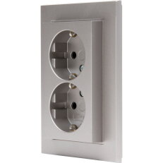HK07 - Double earthed socket outlet with