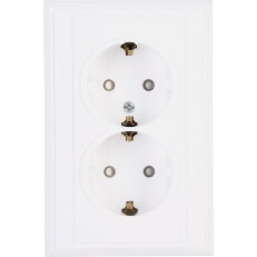 927602084 Double earthed socket outlet w