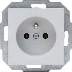 940434002 HK07 - Earthed socket outlet w
