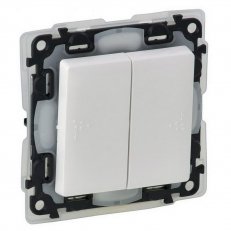 VALENA LIFE SÉRIOVÝ SPÍNAČ Č.5 IP44 BÍLÁ LEGRAND 752155