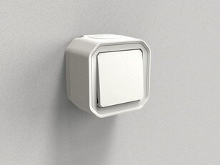 NOVÉ PLEXO IP55 STŘÍDAVÝ PŘEPÍNAČ Č.6 MONTÁŽ NA POVRCH KOMPLET LEGRAND 069751L