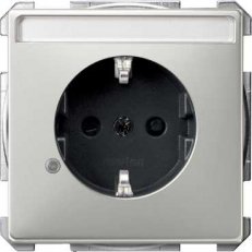 Schneider MTN2303-4146 Zásuvka 250V/16A s bočními zemnícími kontakty