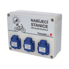Nabíjecí stanice IP54 3x230V s ochr. kolíkem, 235x182x95mm, hladké boky 30710