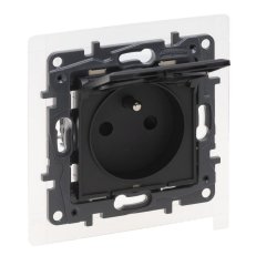 NILOÉ STEP ZÁSUVKA 2P+T IP44 ČERNÁ  LEGRAND 863536