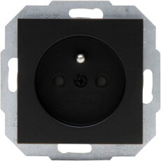 940450002 HK07 - Earthed socket outlet w