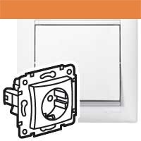 VA BÍLÁ ZÁSUVKA 2P+T SCHUKO LEGRAND 774420RD