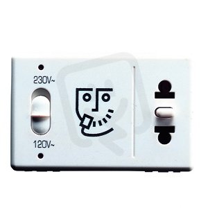 Zásuvka EUR/US holicí 230/120V, bílá GEWISS GW20841