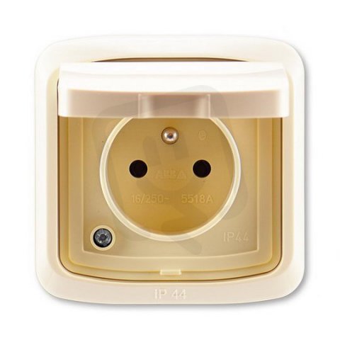 ABB 5518A-2999 C Zásuvka jednonás. s clonkami, víčkem, rámečkem, s drápky, IP44