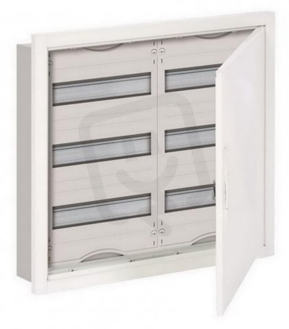 Zapuštěná rozvodnice ABB U32 -72M s dveřmi