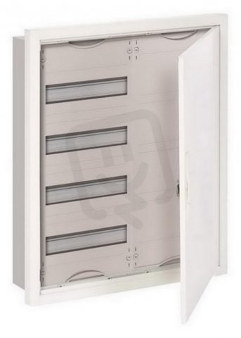 Zapuštěná rozvodnice ABB U42M -48M s dveřmi