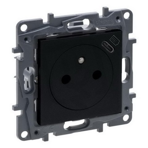 NILOÉ STEP ZÁSUVKA 2P+T/USB S CLONKAMI ČERNÁ LEGRAND 863538
