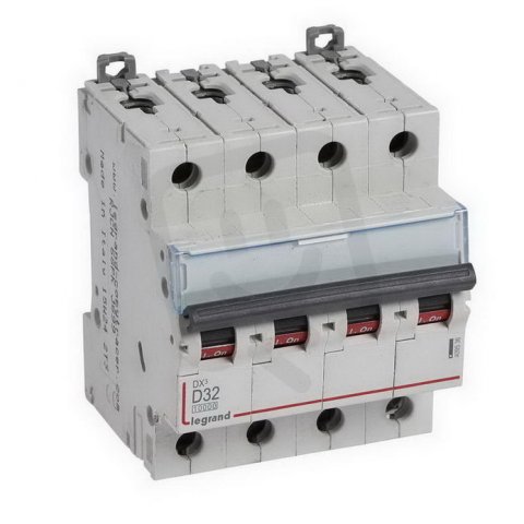 DX3 JISTIČ, 4 PÓLOVÝ, CHAR. D,32A 10000A/16KA LEGRAND 409536