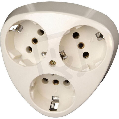 111401004 Triple earthed socket outlet,
