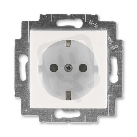 5520H-A03457 68 Zásuvka jednonásobná s o