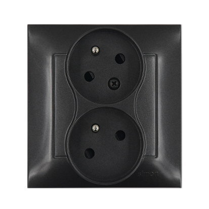 Zásuvka dvojnásobná s uzemněním, pootočená 16A, 250V, s clonkami, antracit mat