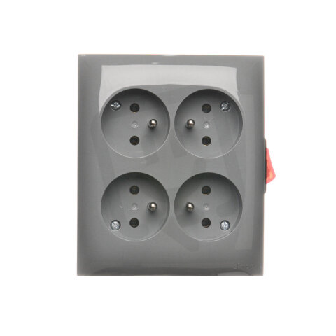 Zásuvka silová 4 násobná (přístroj s kry