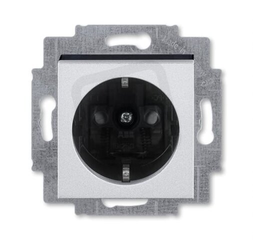 Zásuvka ABB LEVIT M s bočními kontakty bezšr titanová/kouř.černá 6620H-A07457 70