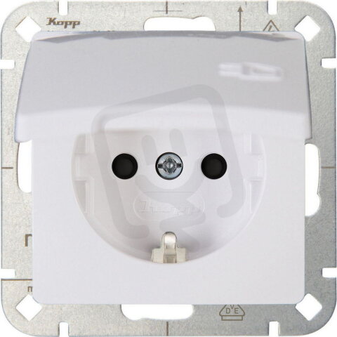 920802008 HK05 - Earthed socket outlet w